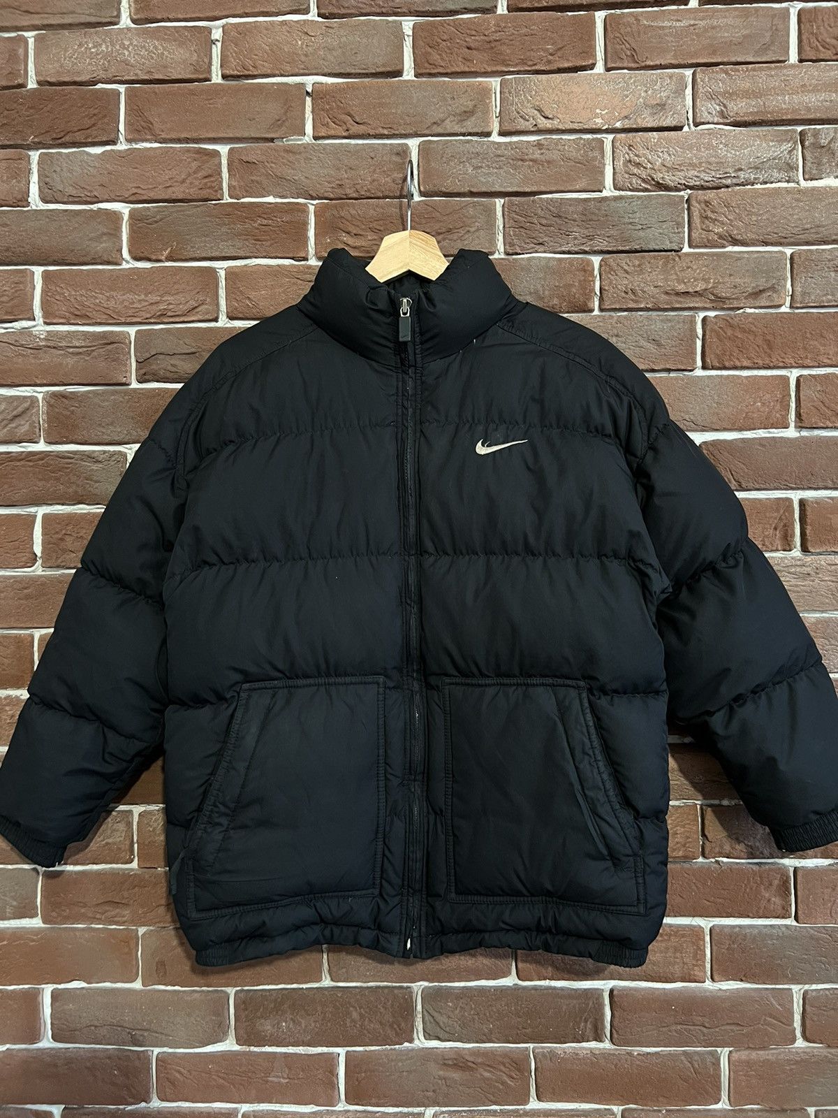 Nike vintage puffer jacket best sale