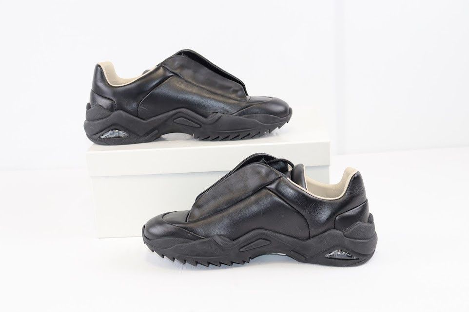 Maison Margiela Fusion Hiking Sole Future Low Top Leather Sneakers in Black TOP DRWR