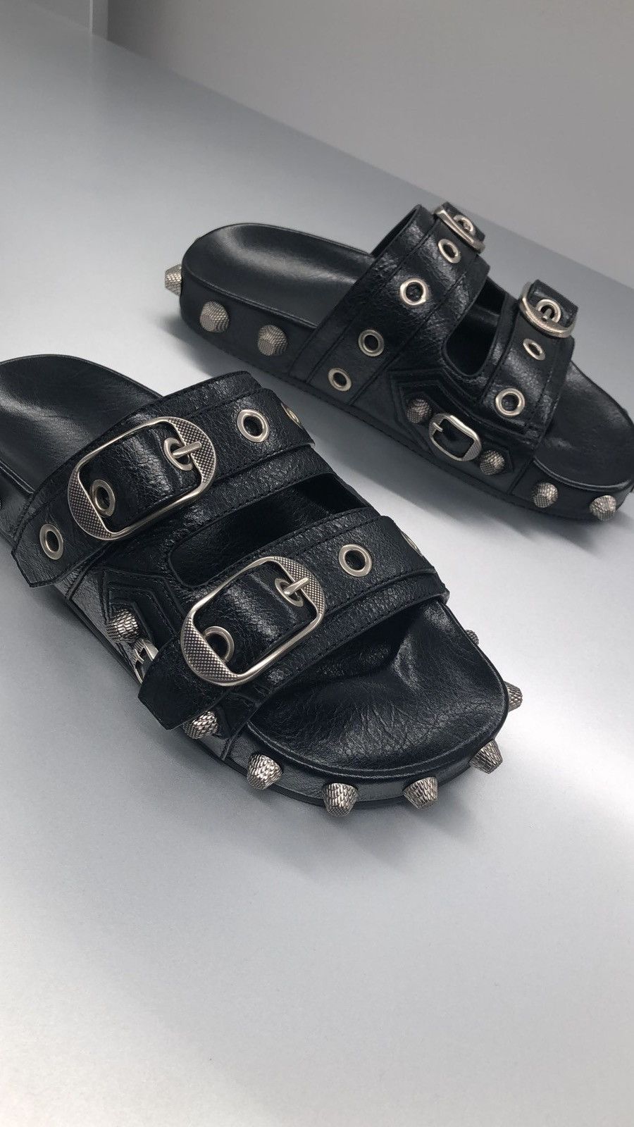 Balenciaga o1s1rm0723 Cagole Studded Sandals TOP DRWR