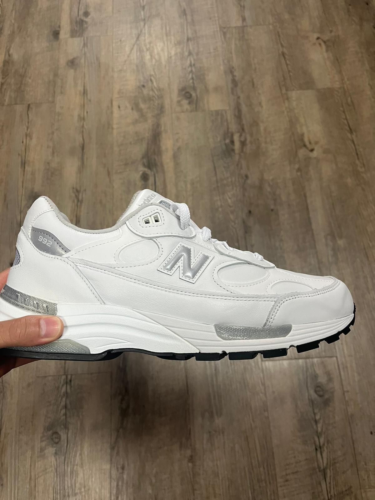 New Balance 992 Trainer in White TOP DRWR