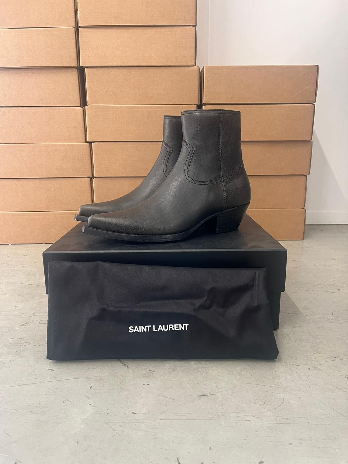 Saint Laurent Paris o1alsim1 Lukas 40 Zip Boots in Sharcoal TOP DRWR