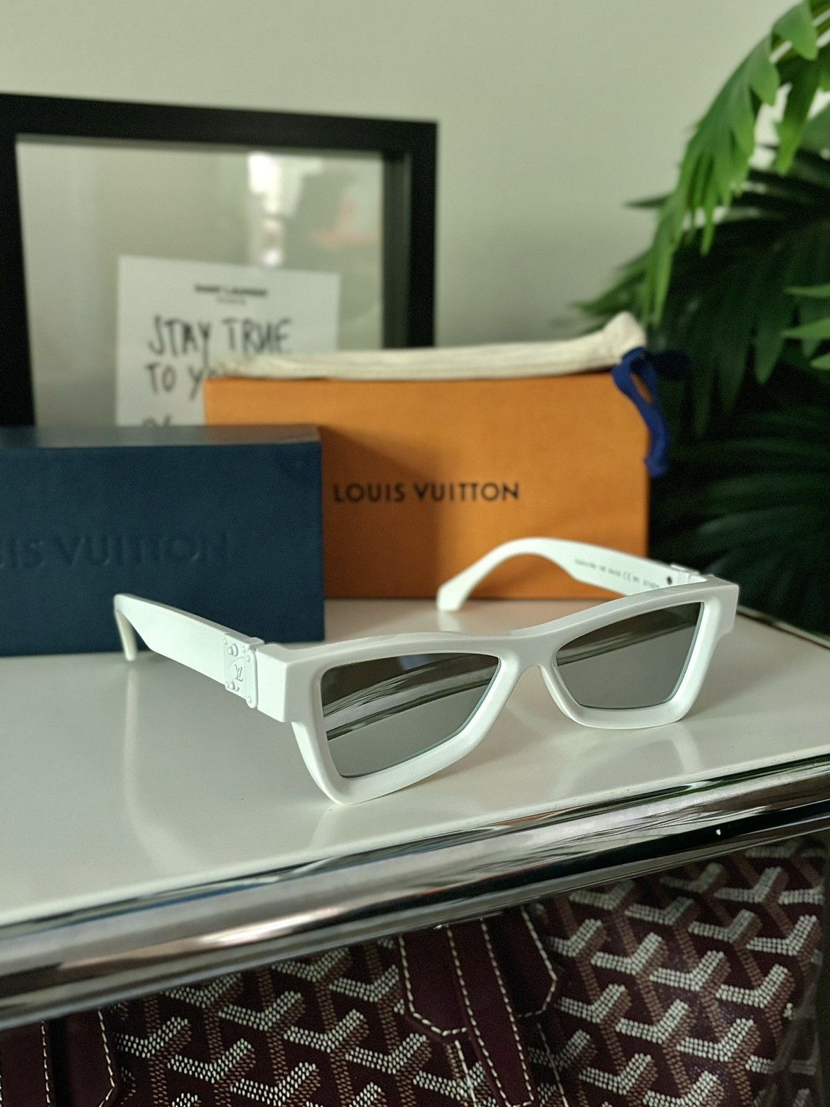 Louis vuitton sunglasses virgil best sale