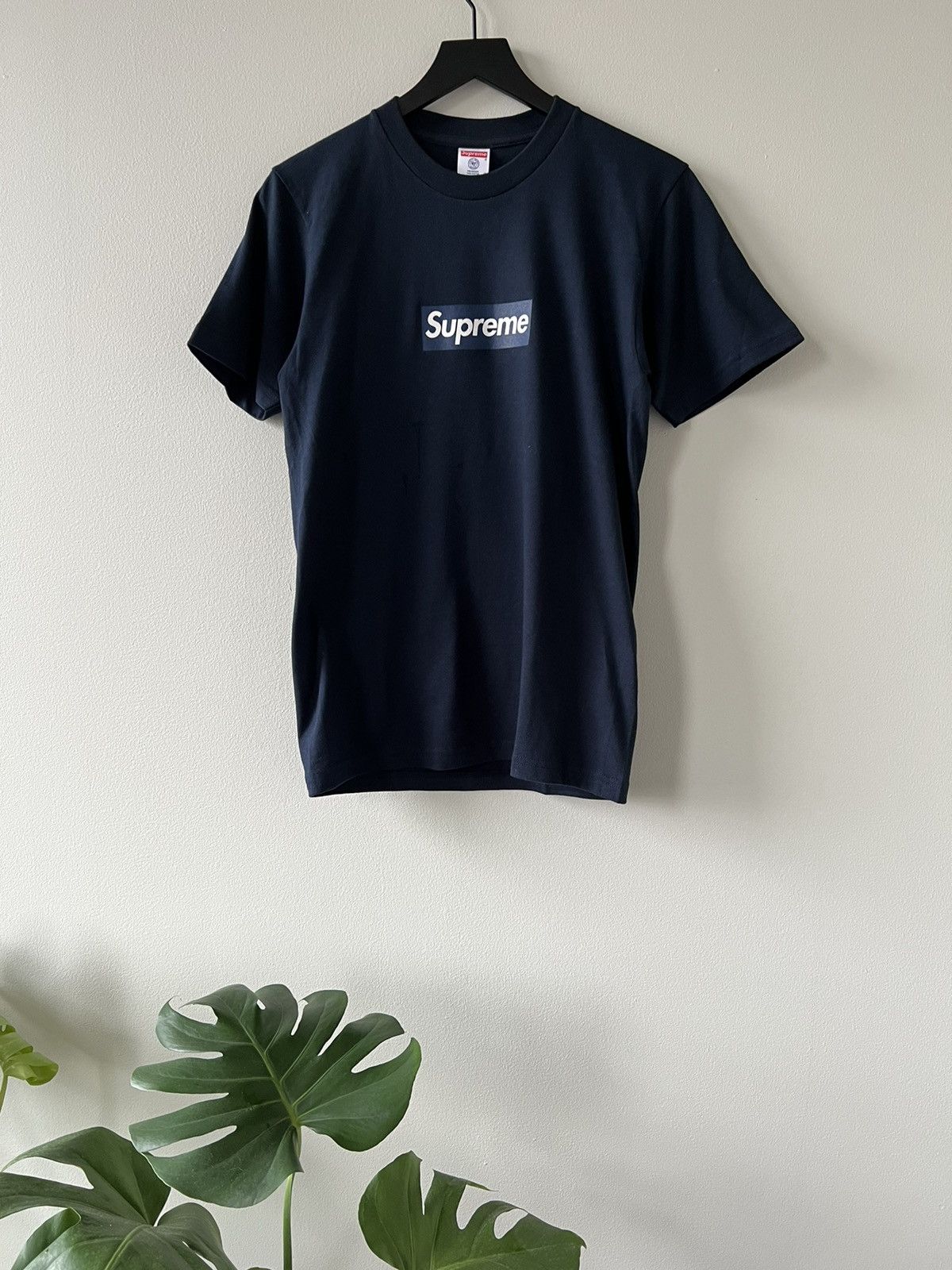 New York Yankees Supreme Supreme New York Yankees Box Logo Tee TOP DRWR