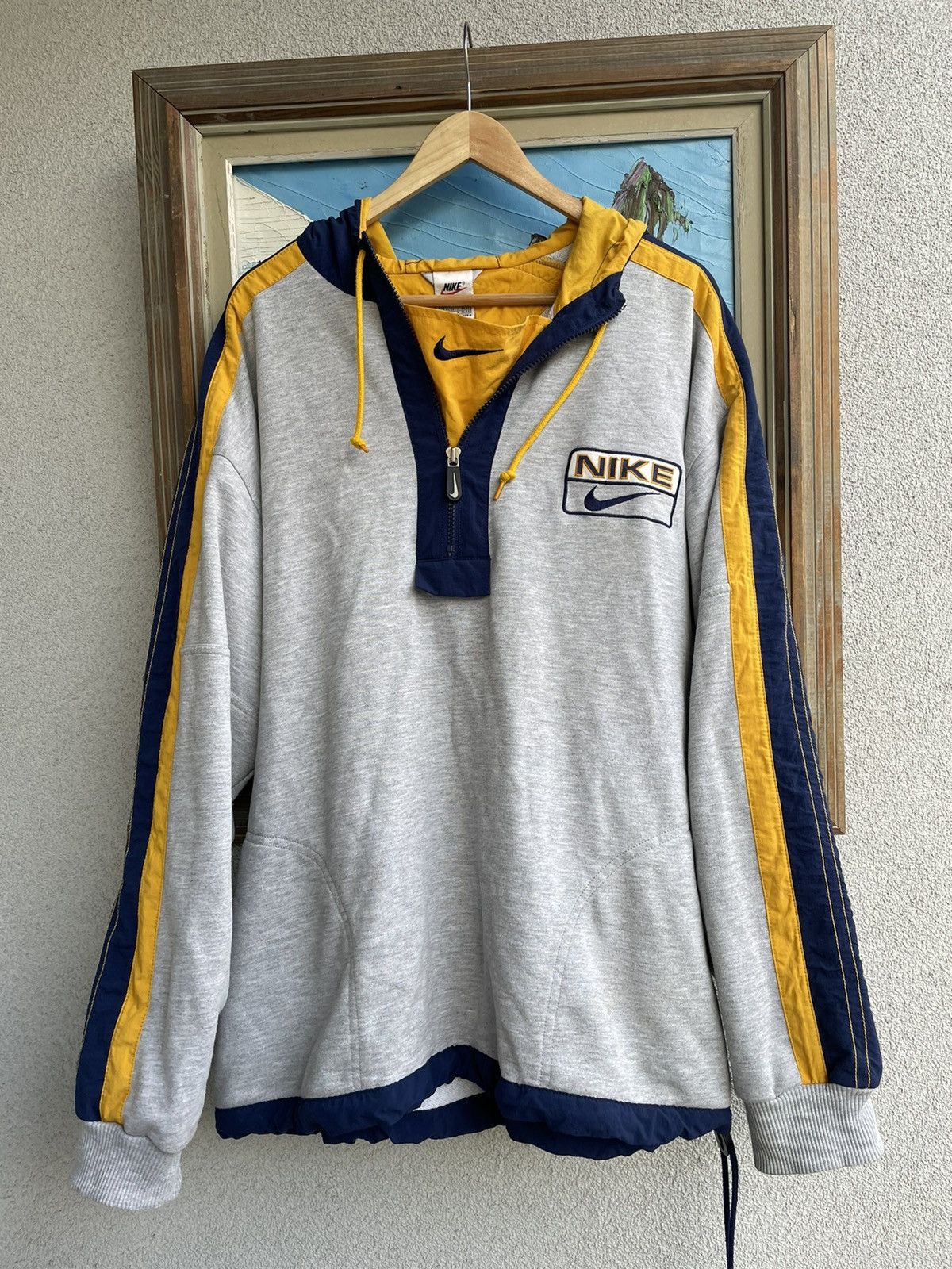 Nike hoodie rare hotsell