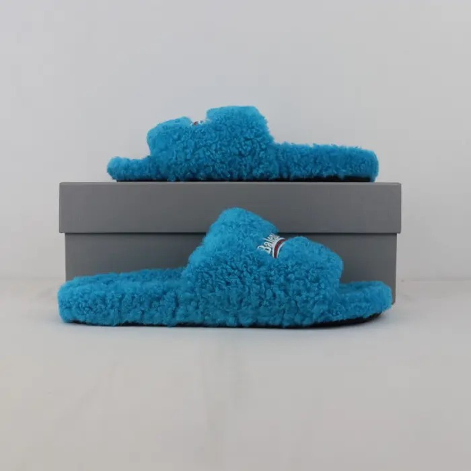 Balenciaga slides fake clearance